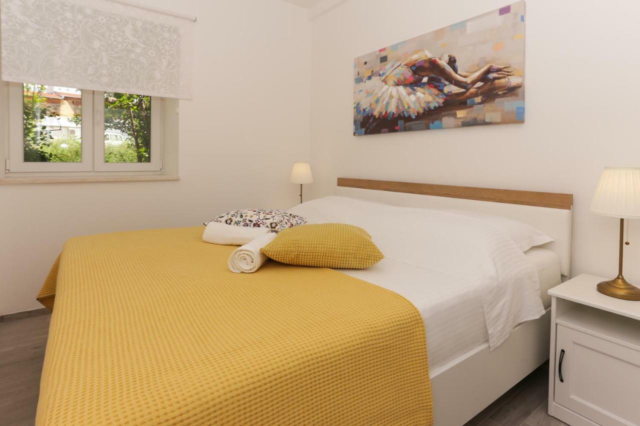 Beach Apartment Korina Sumpetar Екстериор снимка